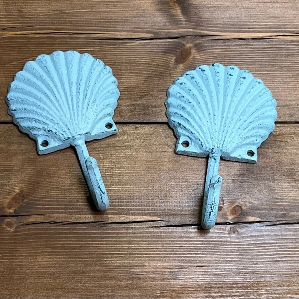 Seashell Cast Iron Hooks - Picture 1 of 6